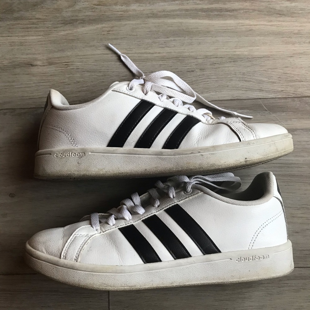 Adidas cloudfoam sneakers🖤